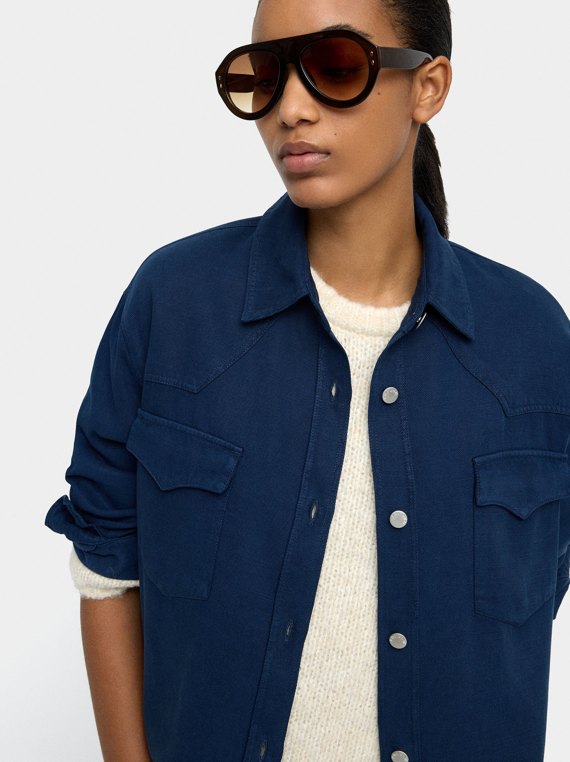 Resim Liyosel ve Pamuk Karışımlı Jean Gömlek