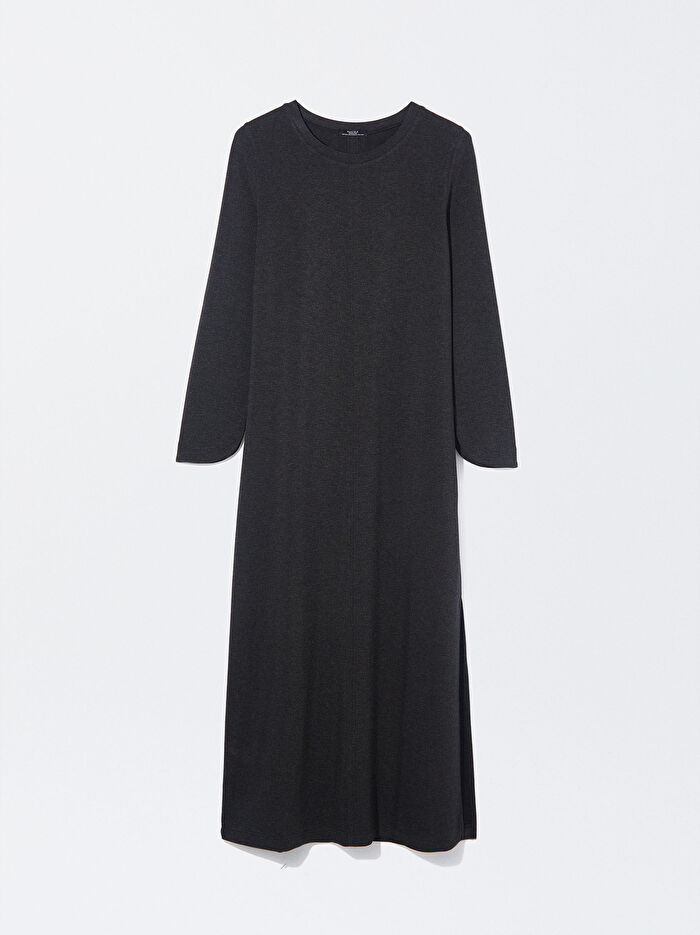 Yırtmaçlı Uzun Elbise