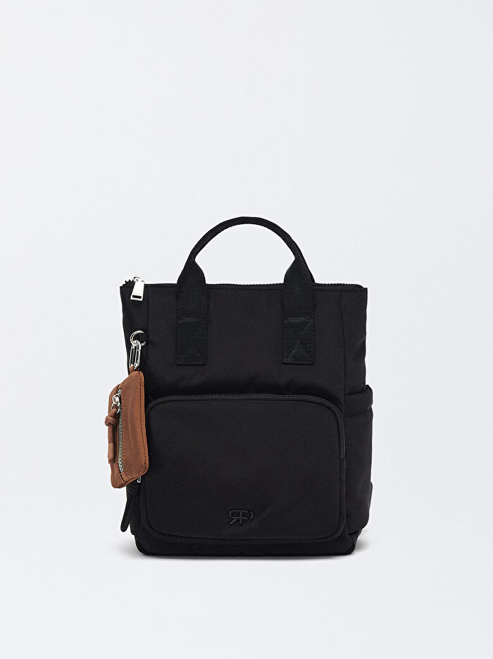 Teknik Kumaş Charm'lı Sırt Çantası