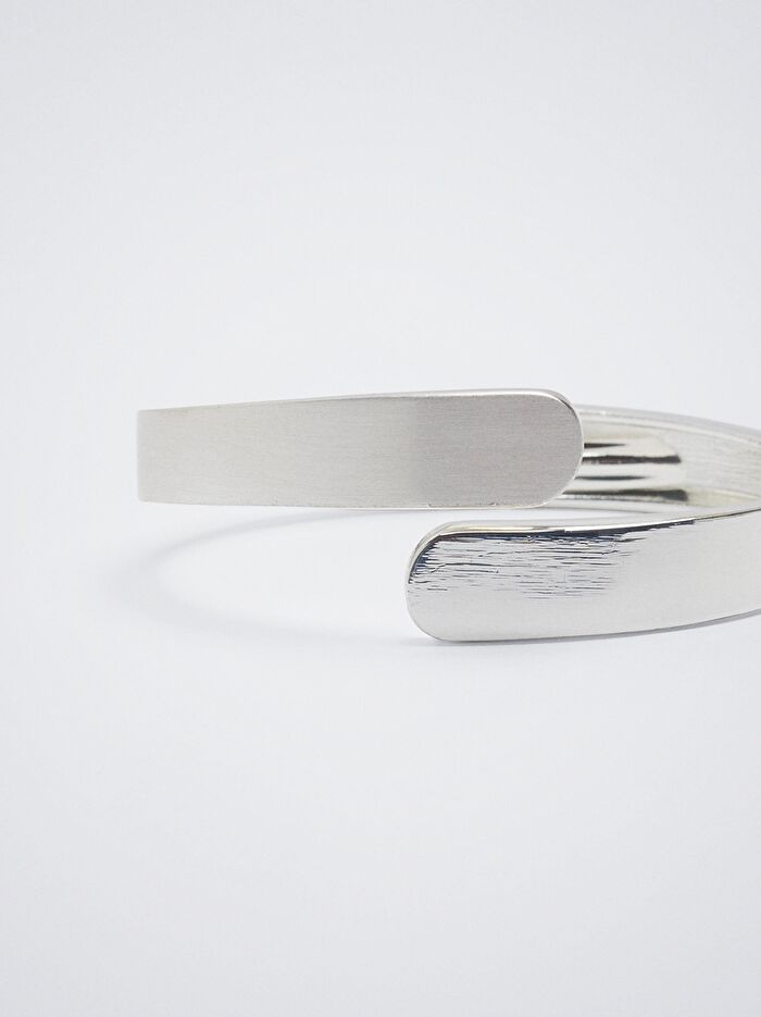 Gümüş Rengi Kelepçe Bilezik