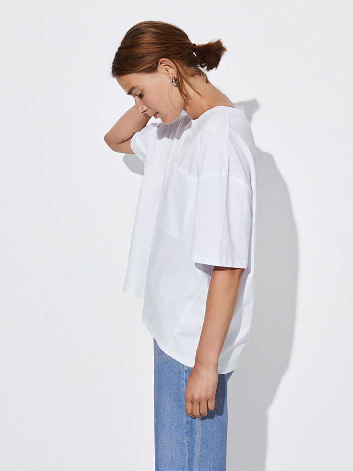 Pamuklu Cepli T-Shırt