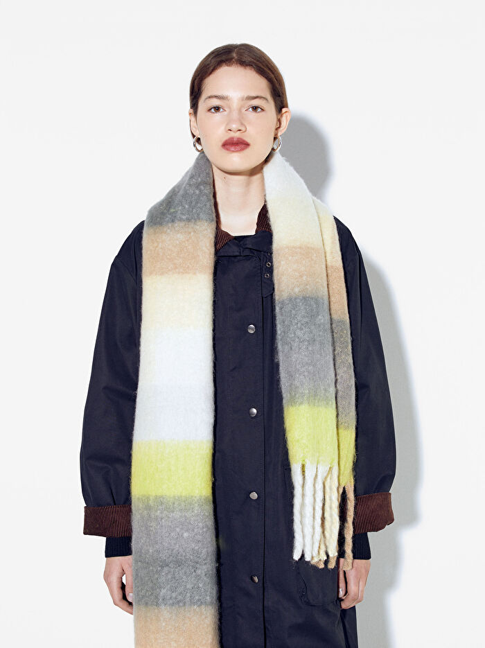 Püsküllü Battaniye Atkı