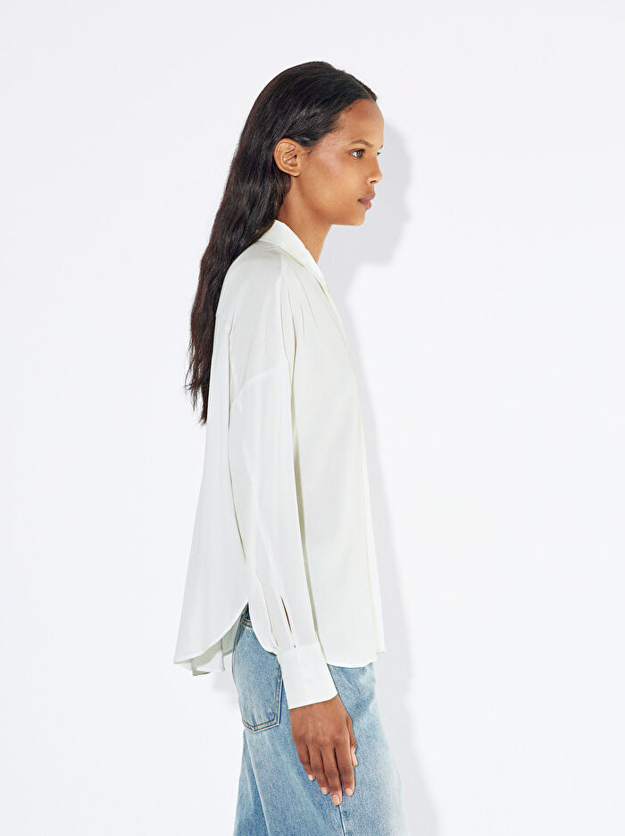 Düğmeli Uzun Kollu Gömlek