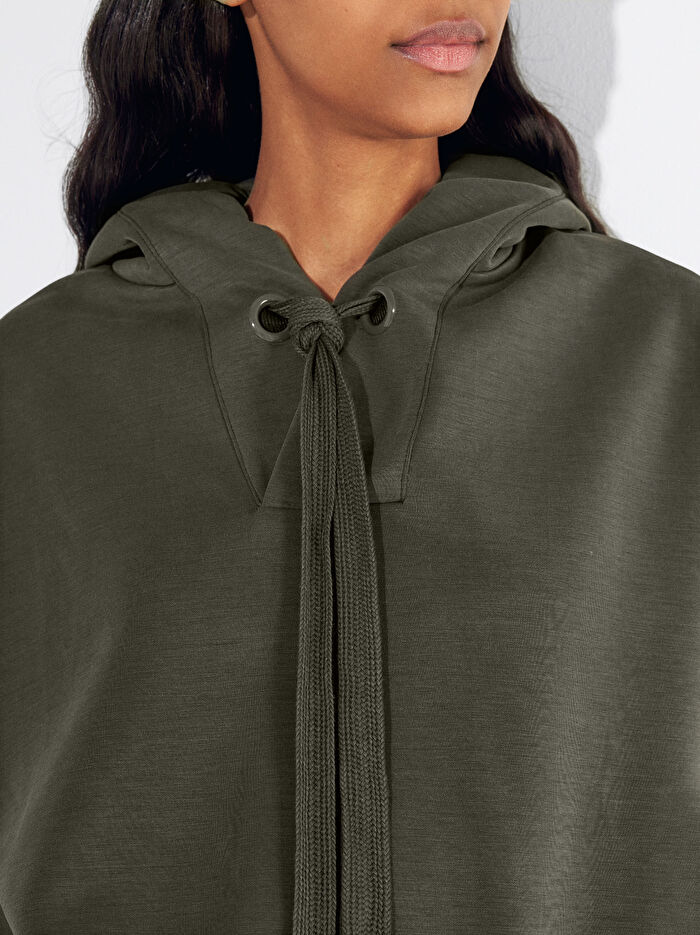 Modal Kapüşonlu Üst