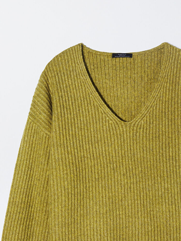 V Yaka Triko Süveter