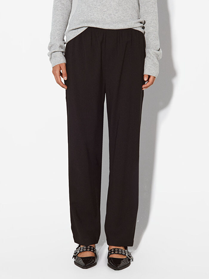 Elastik Belli Pantolon