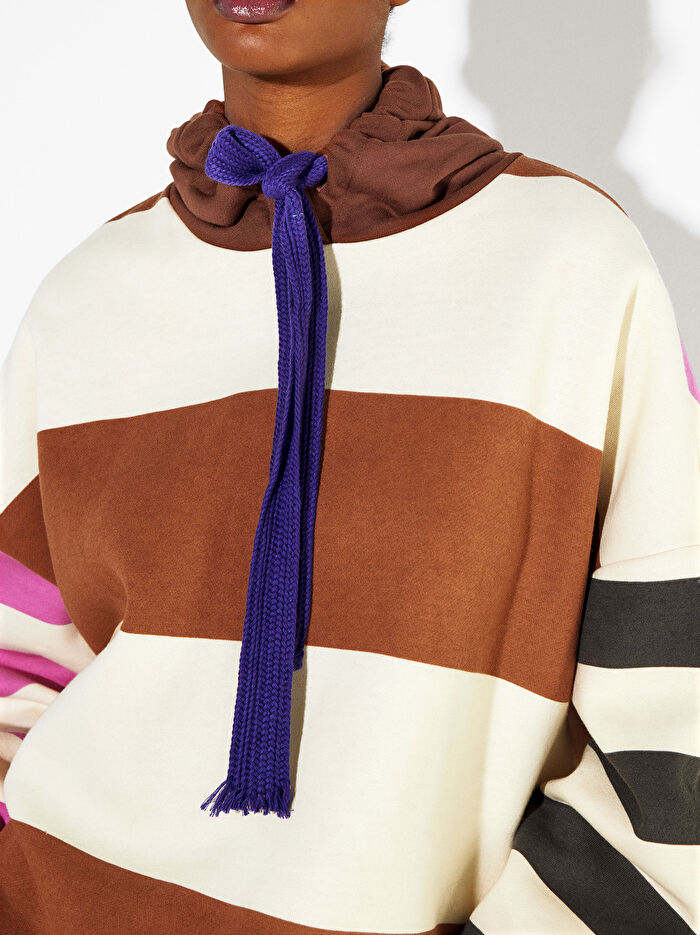 Desenli Kapüşonlu Sweatshirt