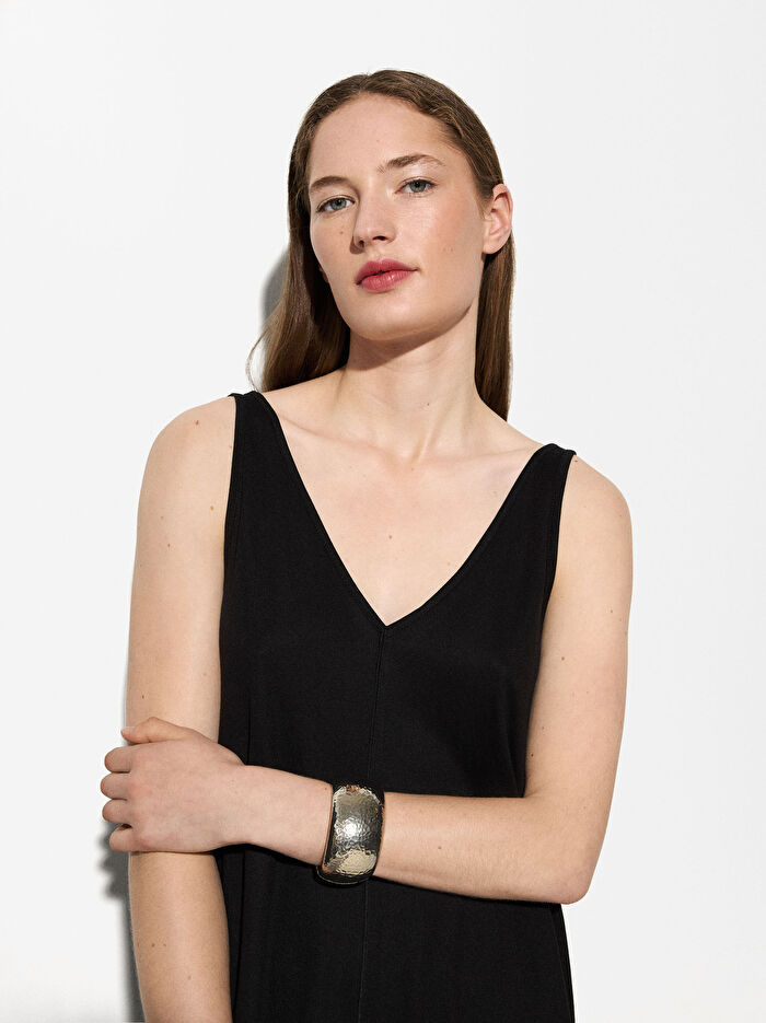 Bol Kesim V-Yaka Elbise