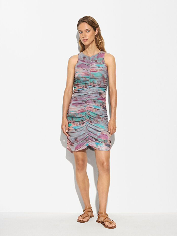 Büzgü Detaylı Desenli Elbise