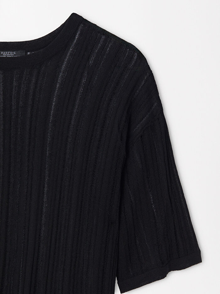 Delikli Örme T-Shirt