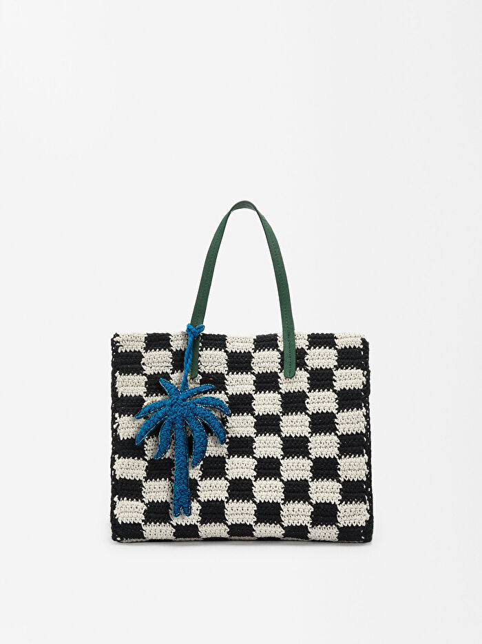 Kroşe Örgü Charm'lı Tote Çanta