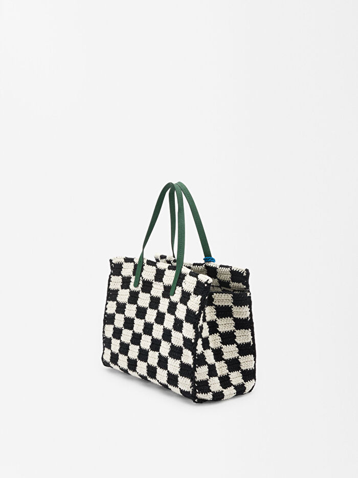 Kroşe Örgü Charm'lı Tote Çanta