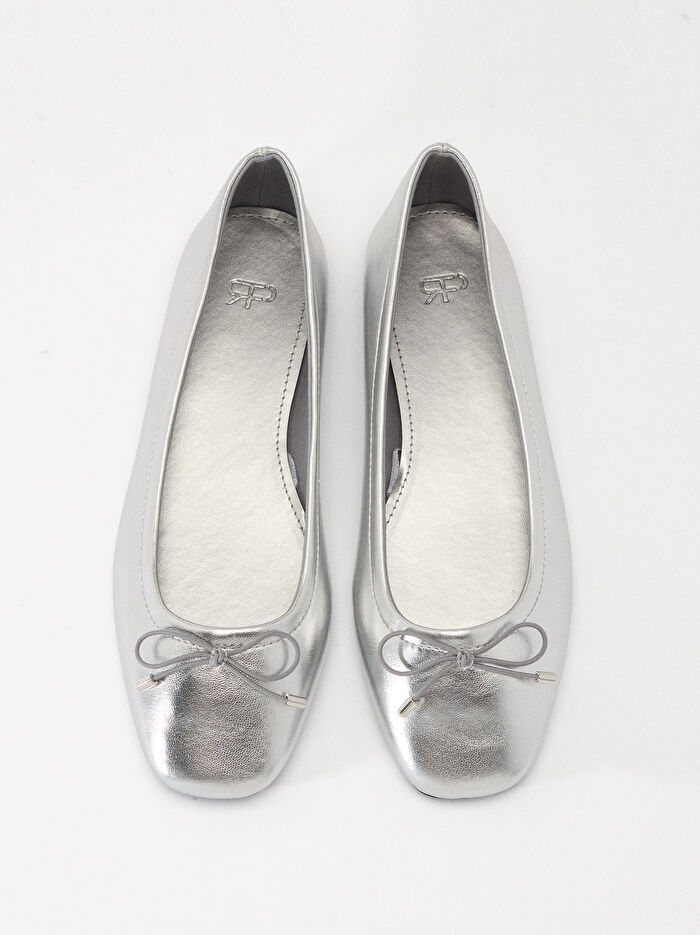 Fiyonk Detaylı Metalik Babet