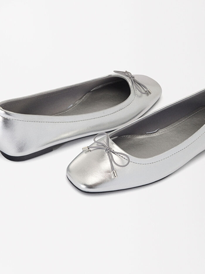 Fiyonk Detaylı Metalik Babet