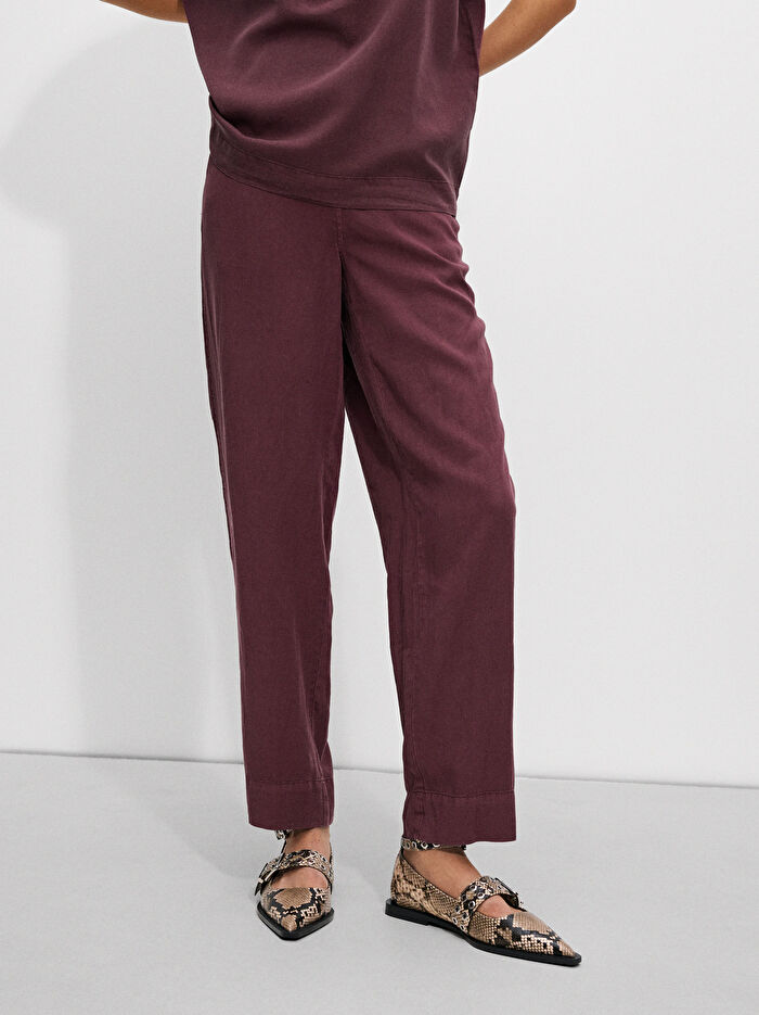 Dökümlü Düz Pantolon