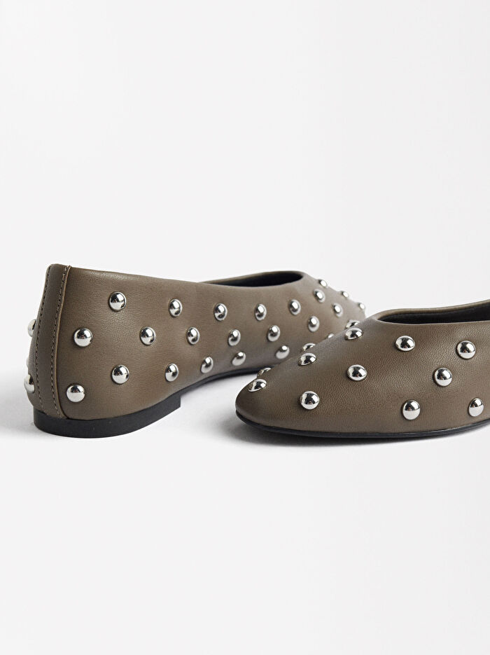 Zımba Detaylı Babet