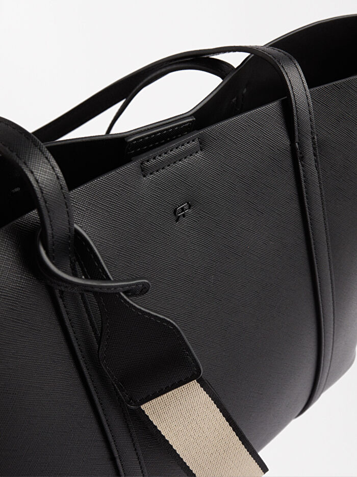 Çıkarılabilir Aksesuarlı Shopper Çanta