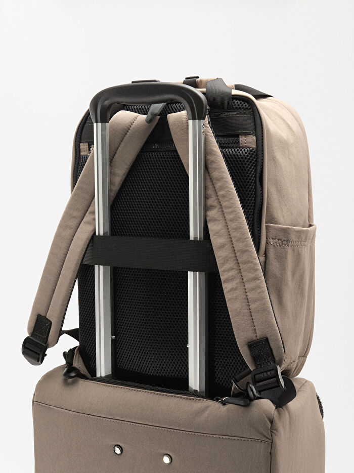 Teknik Kumaş Çekçekli Valiz