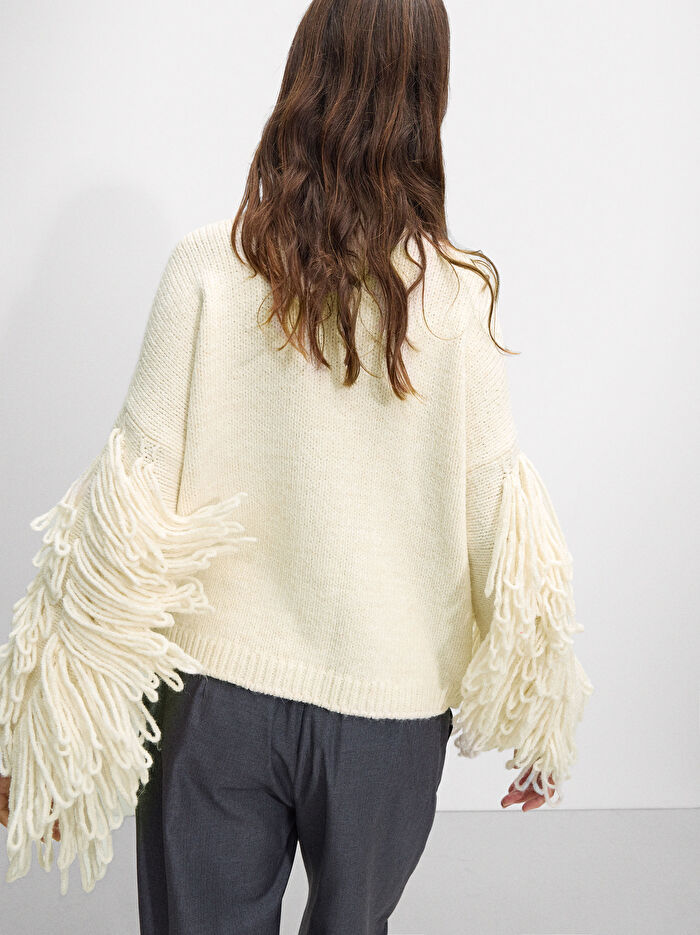 Püsküllü Triko Kazak