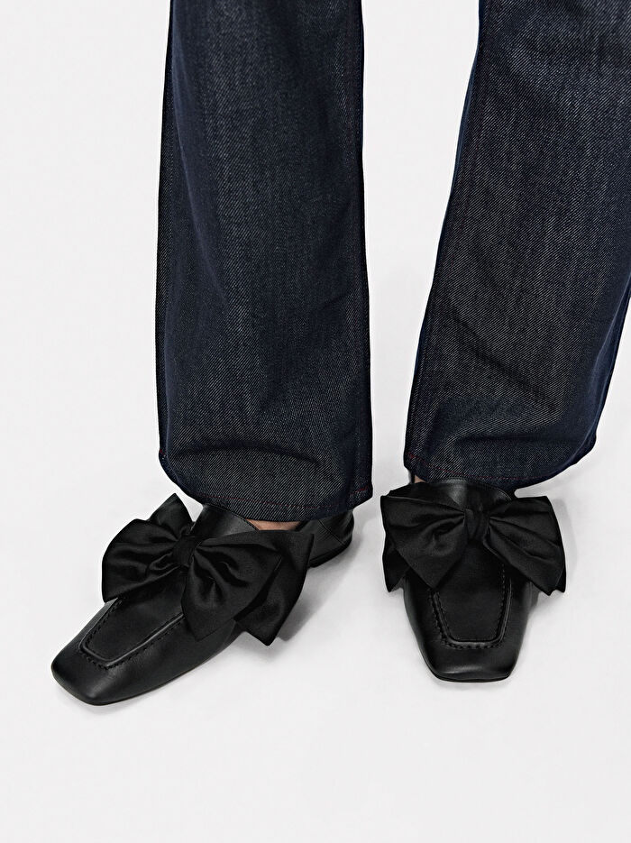 Fiyonklu Deri Makosen