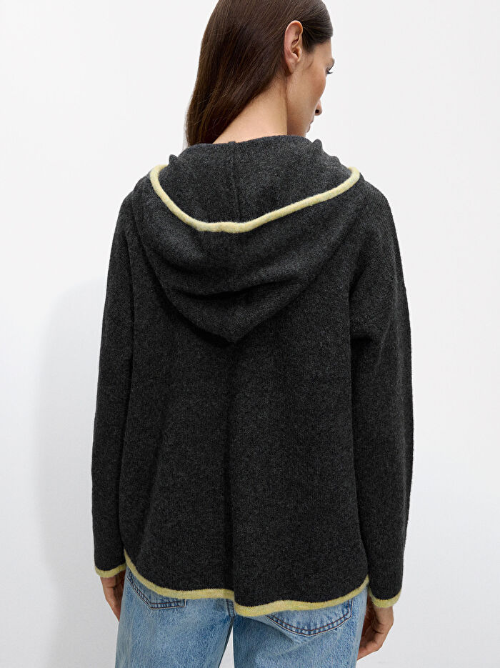 Yünlü ve Kapüşonlu Hoodie