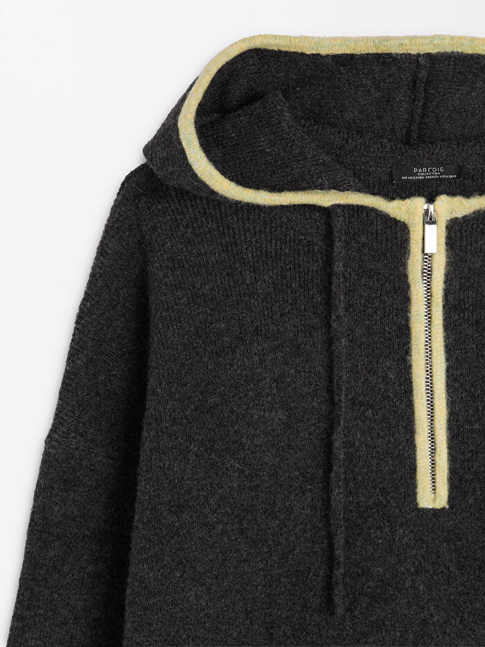Yünlü ve Kapüşonlu Hoodie