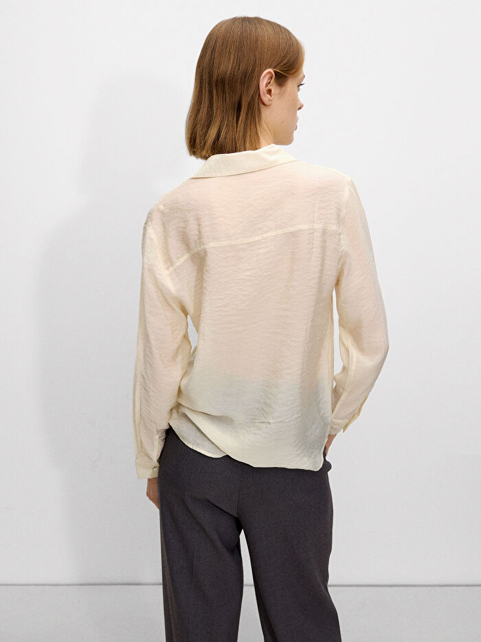 Boncuk Detaylı Gömlek