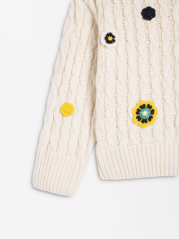 Papatya Desenli Örgü Kazak