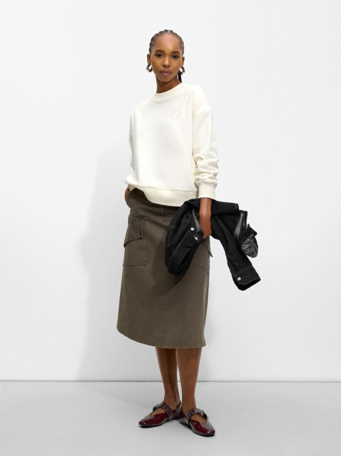 Çiçek Desenli Sweatshirt