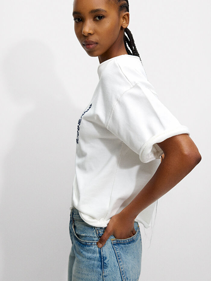 Daisy İşlemeli T-Shirt