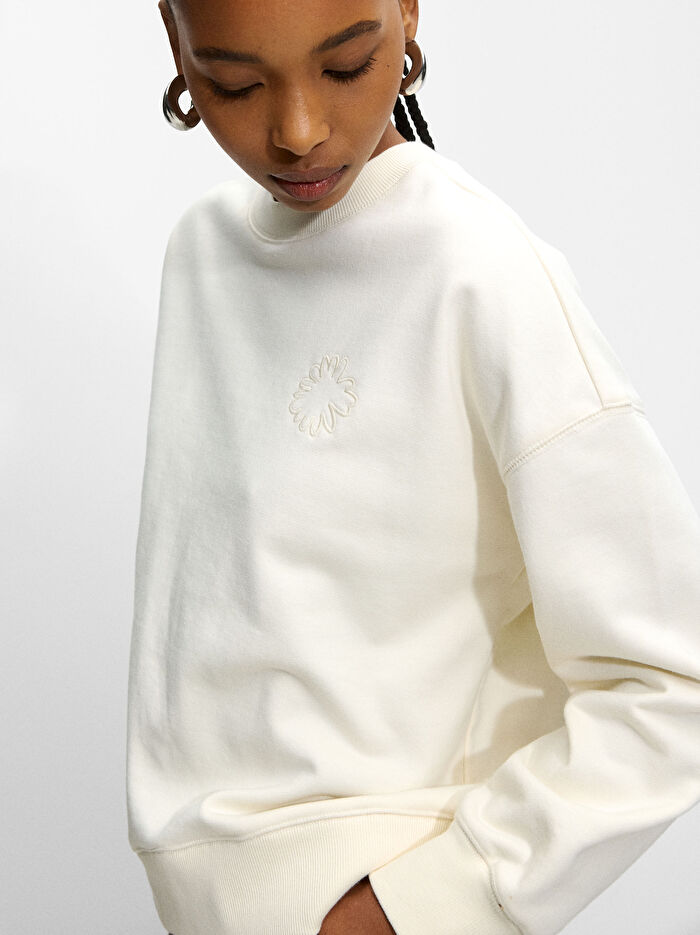 Çiçek Desenli Sweatshirt