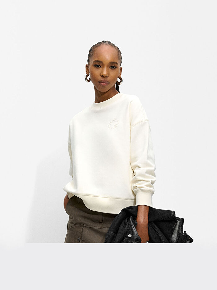 Çiçek Desenli Sweatshirt