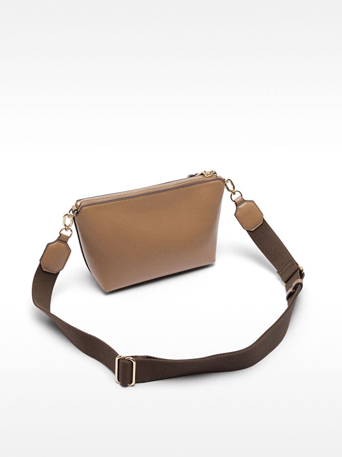 Delikli Çapraz Askılı Çanta