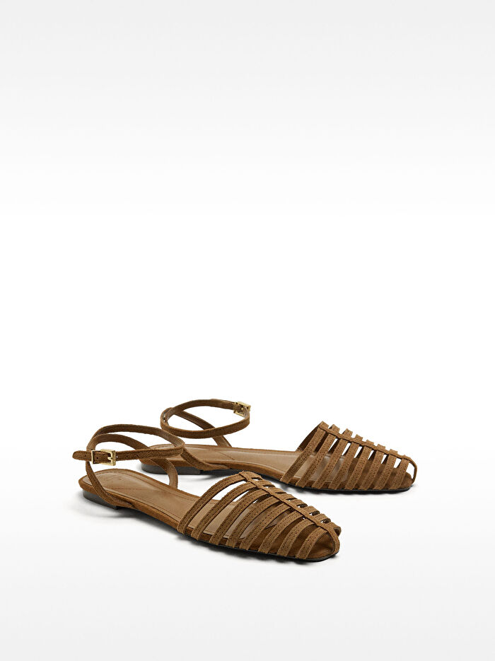 Deri Kayışlı Düz ​​Sandalet