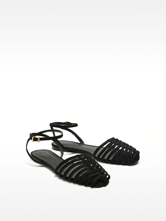 Deri Kayışlı Düz ​​Sandalet