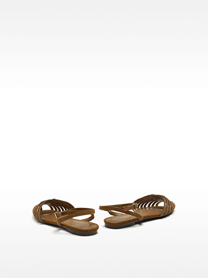 Deri Kayışlı Düz ​​Sandalet