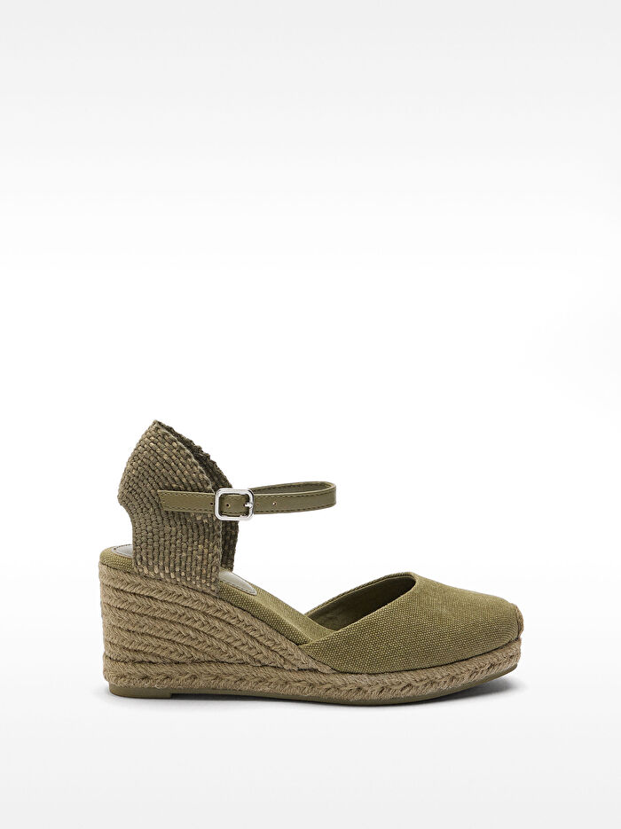 Tek Renkli Dolgu Topuk Ayakkabı