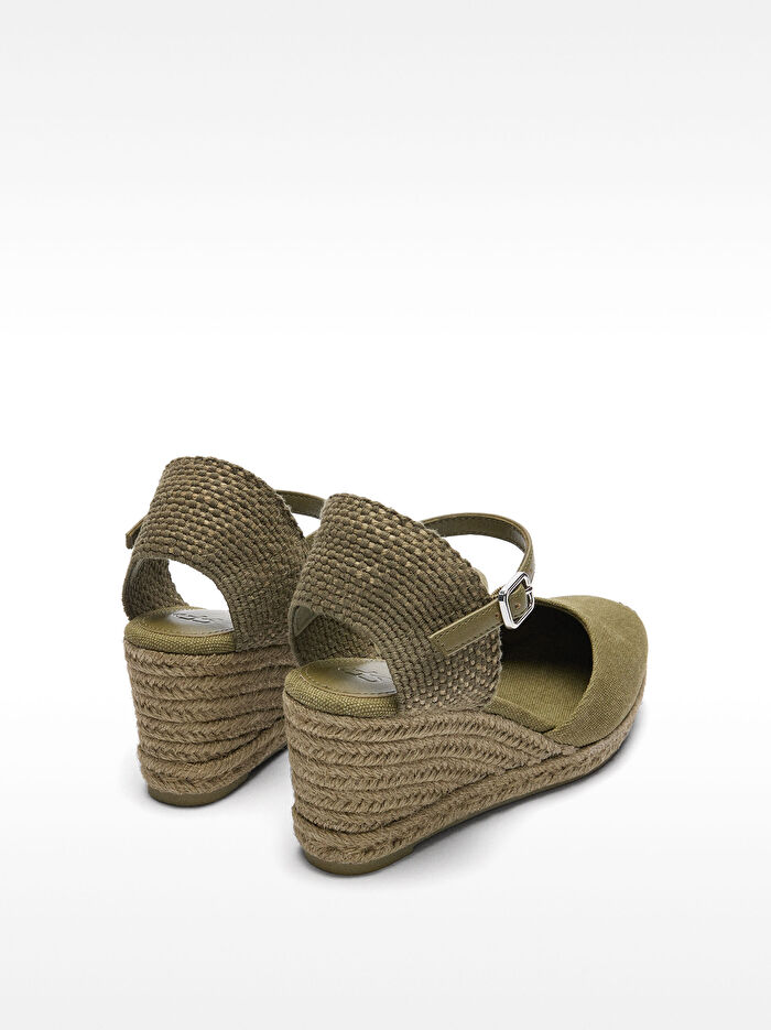 Tek Renkli Dolgu Topuk Ayakkabı