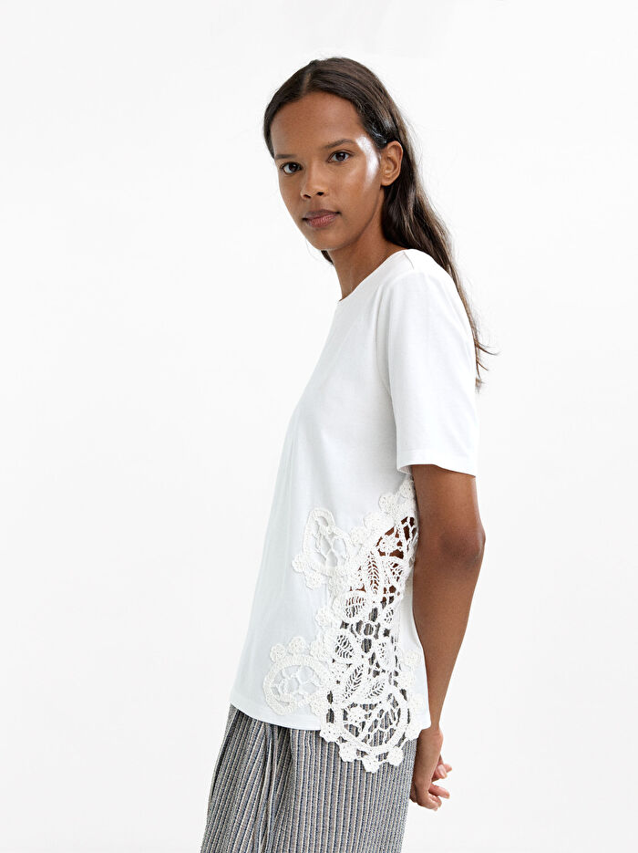 %100 Pamuk Nakışlı Tişört