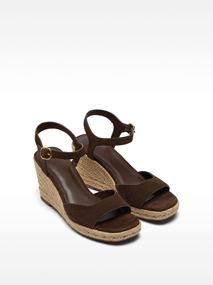 Dolgu Topuk Deri Sandalet