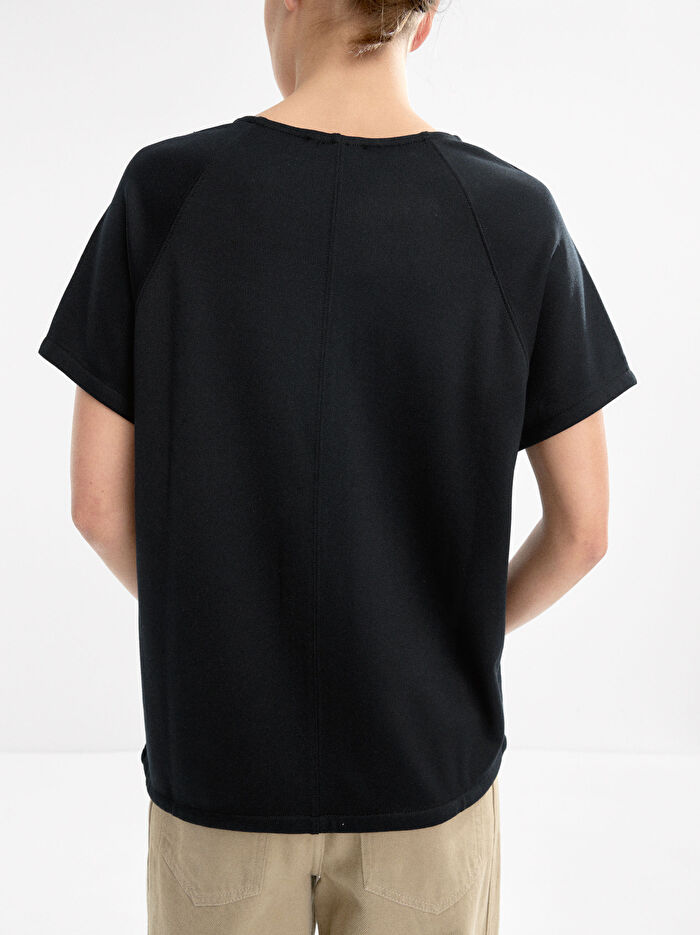 V-Yaka Basic T-shirt