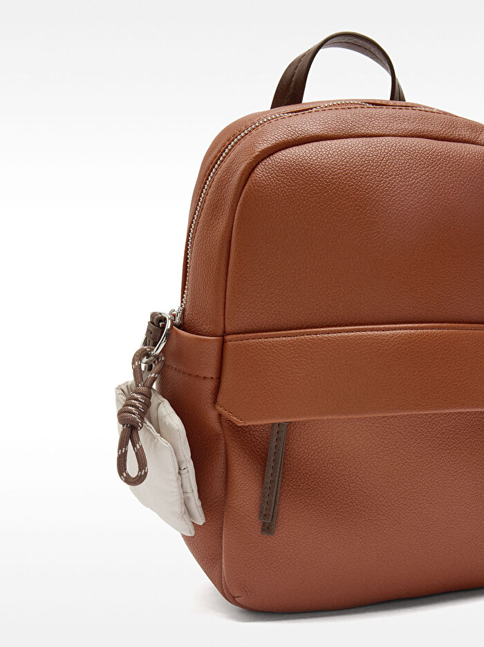 Charm'lı Basic Sırt Çantası