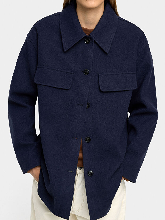 Yaka Detaylı Overshirt
