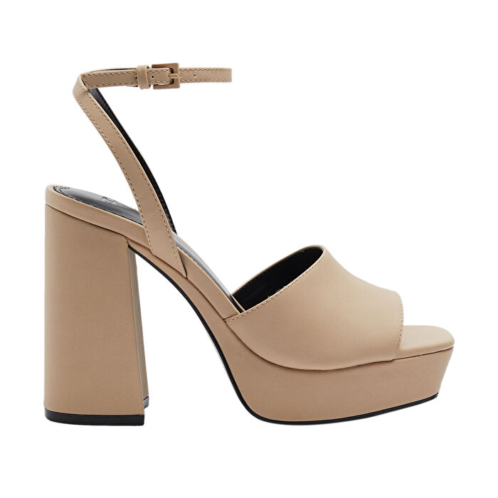 Yüksek Topuklu Nude Sandalet