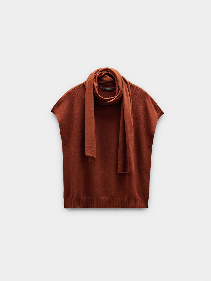 Boyun Bağlı Örme Yelek