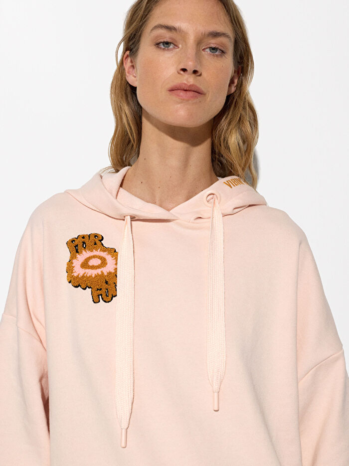 Nakış Detaylı Kapüşonlu Örme Sweatshirt