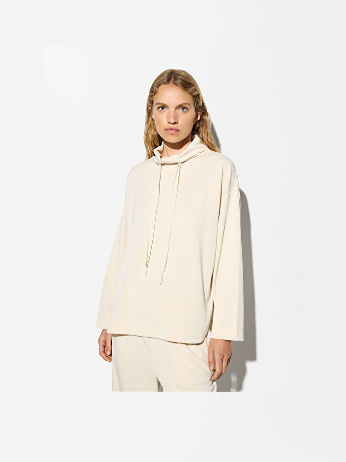 Yüksek Yaka Modal Kumaş Sweatshirt