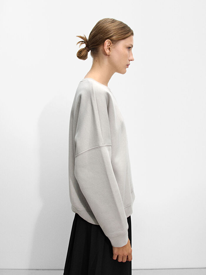 Nakış Detaylı Sweatshirt