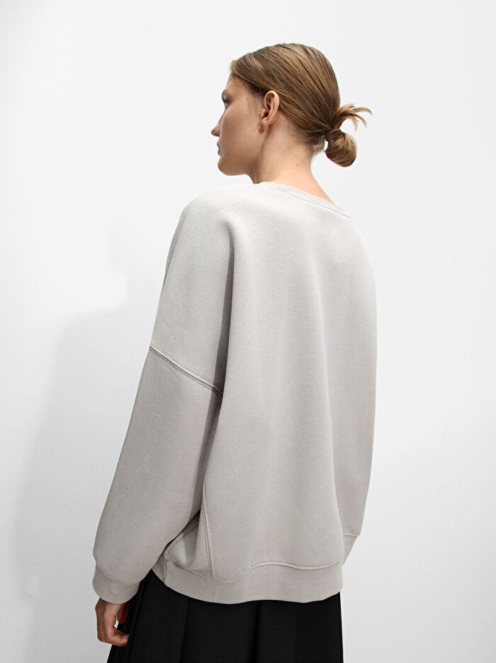 Nakış Detaylı Sweatshirt