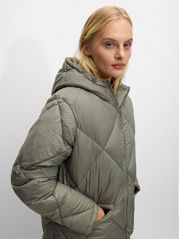 Kapüşonlu Kapitone Kaban